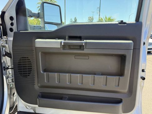 Used 2011 Ford F250 Lariat w/ Lariat Ultimate Pkg AWD/4WD image 14