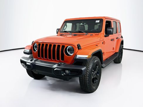 Used 2023 Jeep Wrangler Unlimited Sahara AWD/4WD image 1