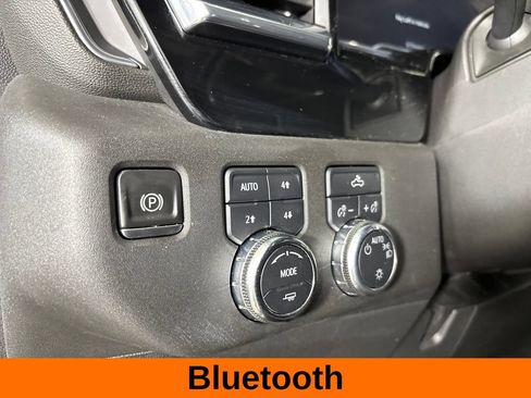 Used 2022 GMC Sierra 1500 SLE AWD/4WD image 11