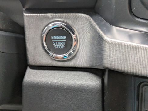 New 2025 Ford F250 Platinum w/ FX4 Off-Road Package image 38