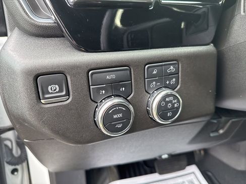 Used 2025 GMC Sierra 1500 SLT image 21