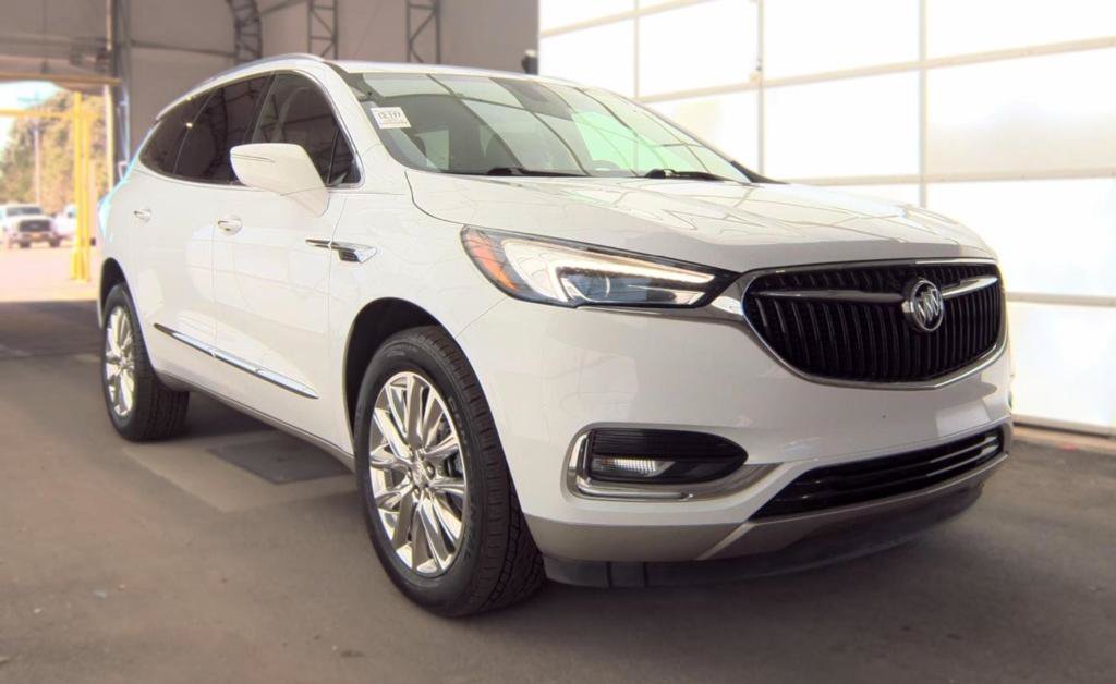 Used 2021 Buick Enclave Essence w/ Sound and Sites Package FWD image 1