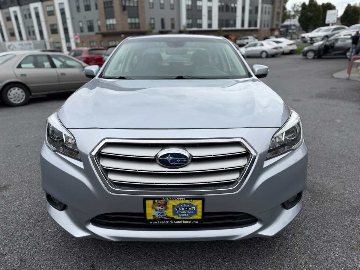 Used 2017 Subaru Legacy 2.5i Limited AWD/4WD image 2
