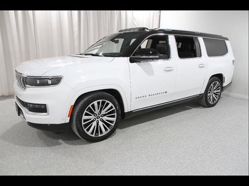 Used 2024 Jeep Grand Wagoneer L Series III AWD/4WD image 3