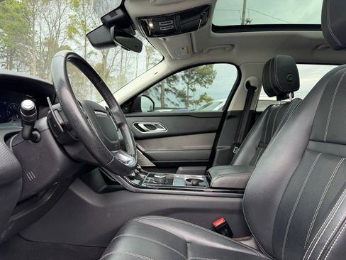 Used 2018 Land Rover Range Rover Velar S image 10