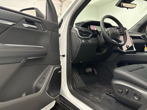 New 2026 GMC Acadia Elevation w/ Elevation Premium Package image 18