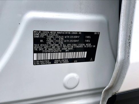 Used 2015 Toyota RAV4 LE image 44