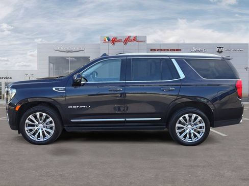Used 2023 GMC Yukon Denali w/ Max Trailering Package AWD/4WD image 2