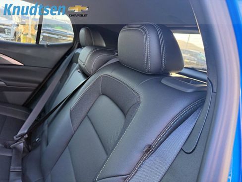 New 2026 Chevrolet Equinox EV LT AWD/4WD image 13