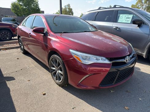 Used 2015 Toyota Camry XSE FWD image 3