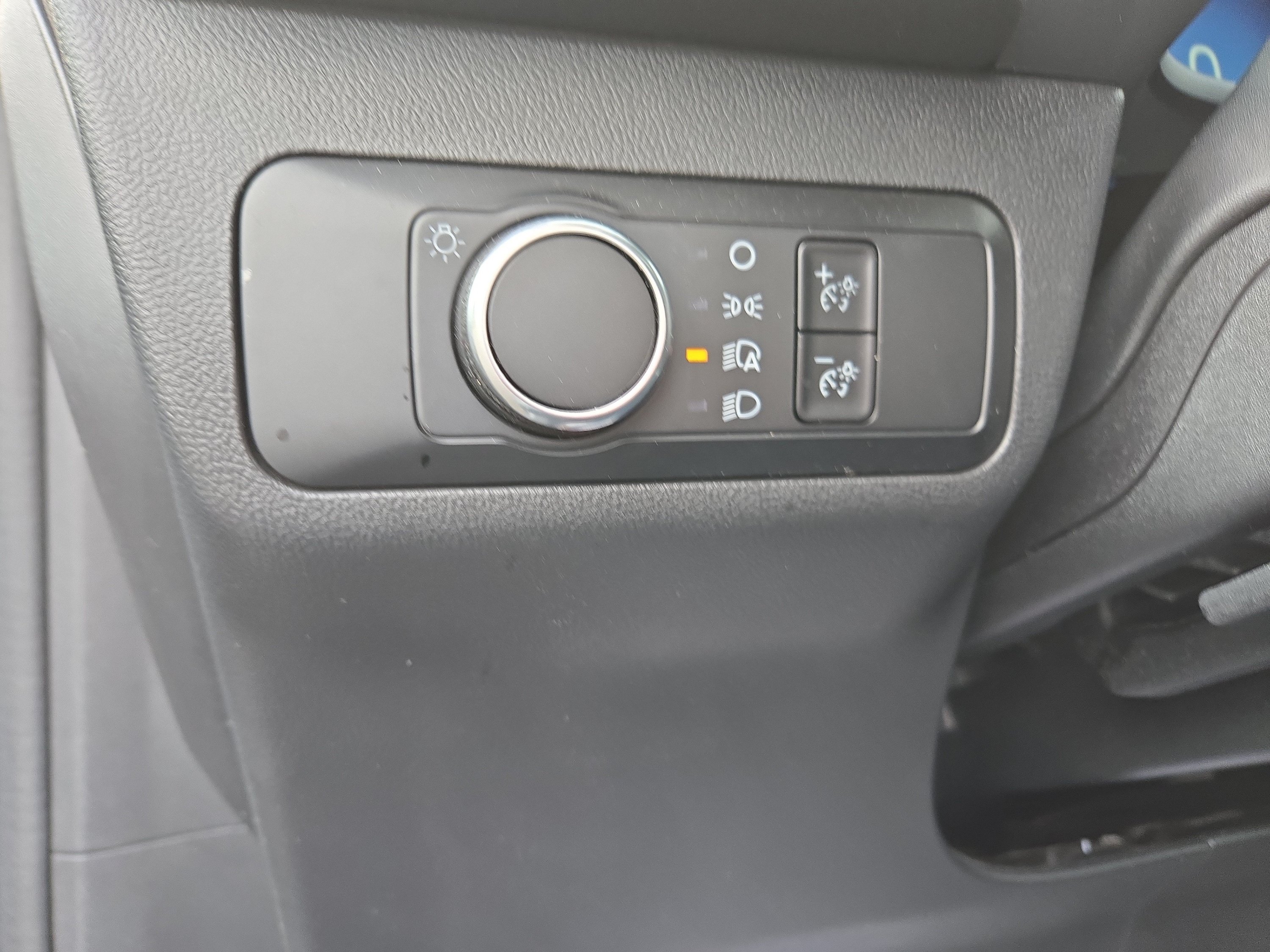 Used 2025 Ford Escape Active AWD/4WD image 23