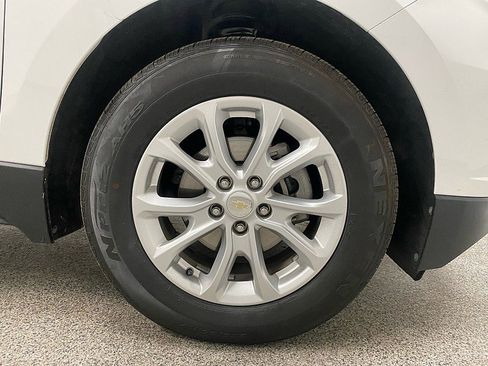 Used 2020 Chevrolet Equinox LS w/ LS Convenience Package image 28