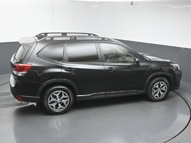 Used 2024 Subaru Forester Premium AWD/4WD image 47
