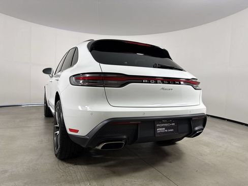 Certified 2025 Porsche Macan AWD/4WD image 20