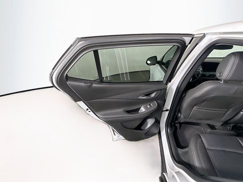 Used 2025 Buick Encore GX Preferred FWD image 26