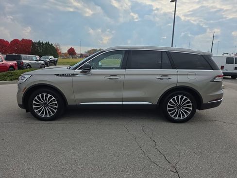 Used 2023 Lincoln Aviator Reserve w/ Equipment Group 201A image 4