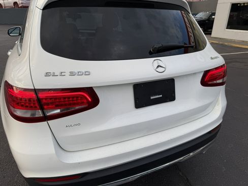 Used 2018 Mercedes-Benz GLC 300 4MATIC image 27