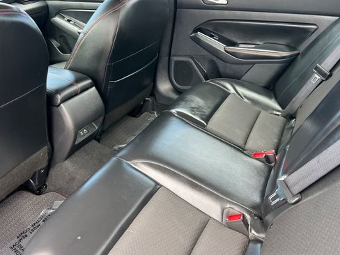 Used 2024 Nissan Altima 2.5 SR FWD image 5