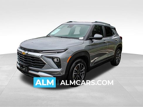 Used 2025 Chevrolet TrailBlazer LT FWD image 1