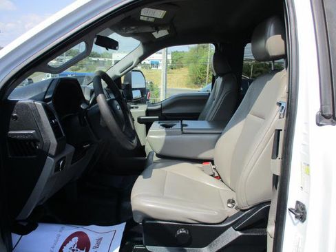 Used 2019 Ford F250 XL w/ Power Equipment Group image 6