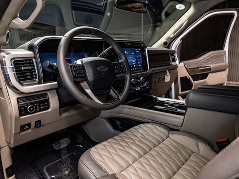 Used 2026 Ford F450 Platinum w/ Platinum Plus Package image 16