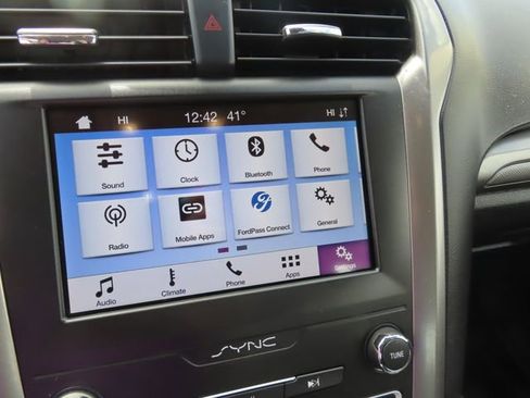 Used 2019 Ford Fusion SE AWD/4WD image 27