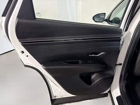 Used 2023 Hyundai Tucson SE image 25