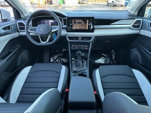 New 2026 Volkswagen Taos SEL image 36