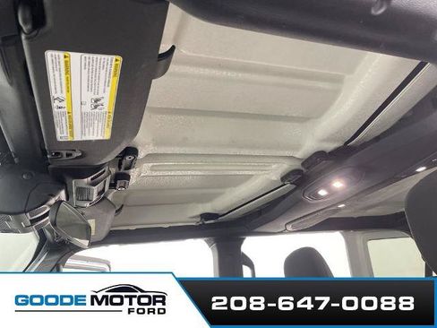 Used 2024 Jeep Wrangler Unlimited Rubicon 4xe AWD/4WD image 18