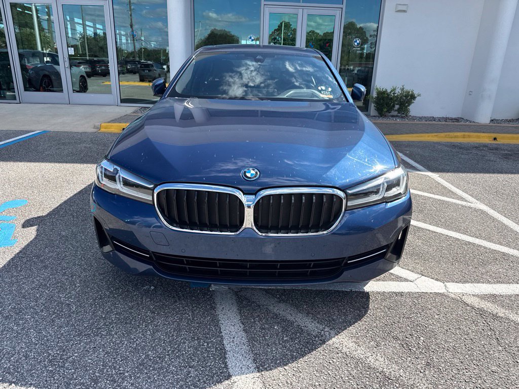 Used 2023 BMW 530e w/ Executive Package RWD image 5