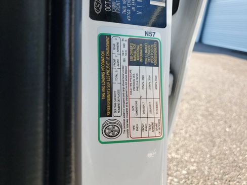 Used 2025 Hyundai Elantra SEL FWD image 31