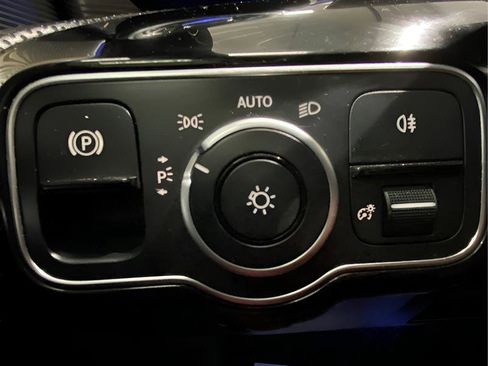 Used 2020 Mercedes-Benz A 220 image 22