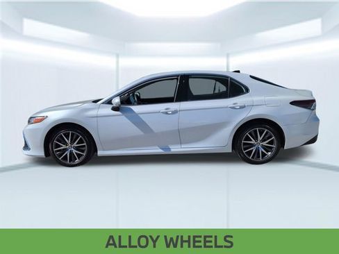 Used 2024 Toyota Camry XLE w/ Navigation Package FWD image 13