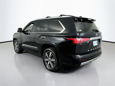 Certified 2023 Toyota Sequoia Capstone AWD/4WD image 5