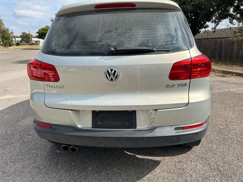 Used 2013 Volkswagen Tiguan S image 8