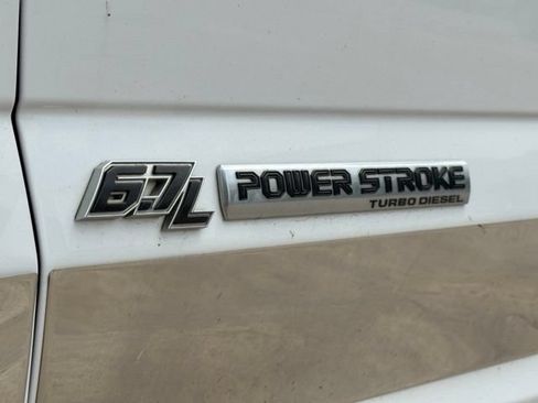 Used 2018 Ford F250 XLT w/ FX4 Off-Road Package AWD/4WD image 6