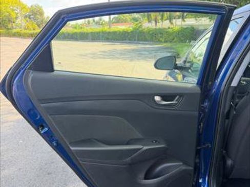 Used 2022 Hyundai Accent SE FWD image 19