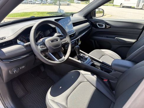 New 2026 Jeep Compass Latitude AWD/4WD image 3