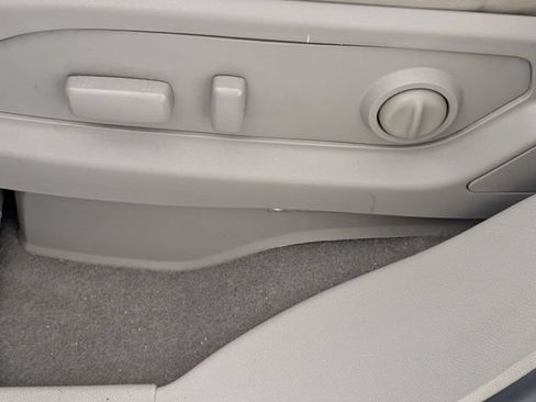 Used 2017 Buick Enclave Leather FWD image 13