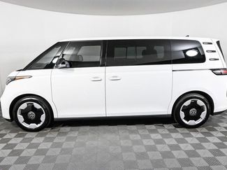 New 2025 Volkswagen ID. Buzz Pro S video 2