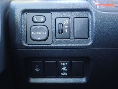 Used 2019 Toyota 4Runner TRD Off-Road Premium image 17