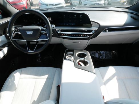 Used 2024 Cadillac Lyriq Sport RWD image 10