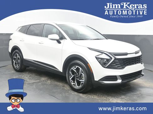 Used 2023 Kia Sportage LX image 1