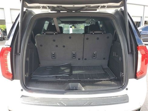 Used 2022 GMC Yukon SLT w/ SLT Premium Package image 85