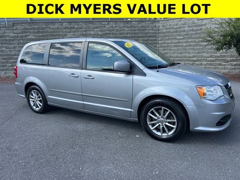 Used 2017 Dodge Grand Caravan SE image 1