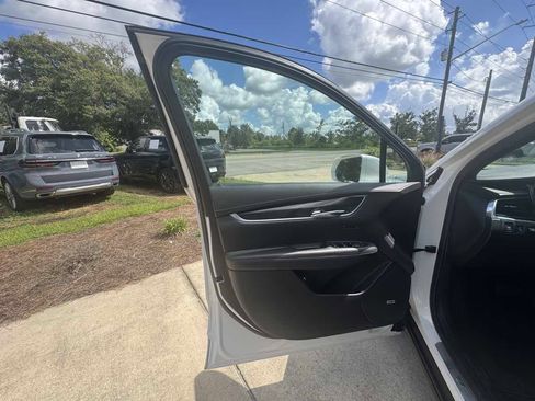 Used 2020 Cadillac XT6 Premium Luxury FWD image 26