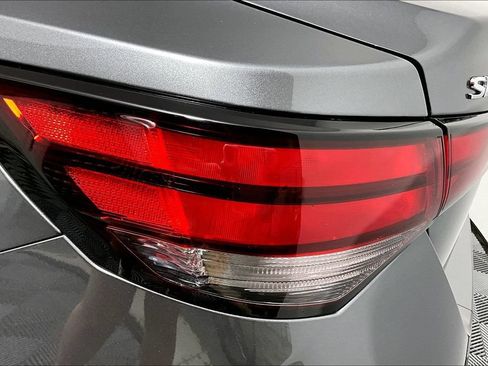 Used 2024 Nissan Sentra SV FWD image 29
