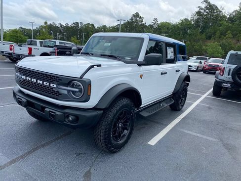 New 2026 Ford Bronco Badlands AWD/4WD image 3