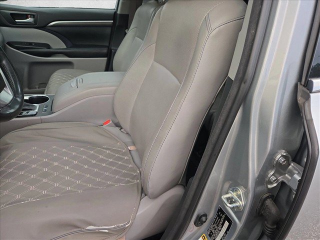 Used 2018 Toyota Highlander Limited AWD/4WD image 14