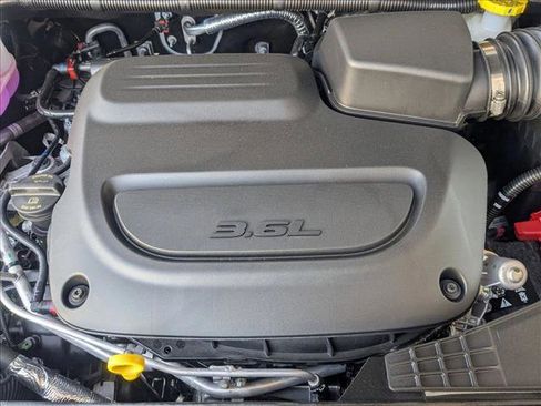 New 2026 Chrysler Pacifica Select image 16